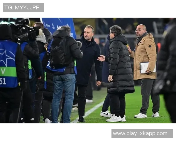 弗兰克清晨抵达基地全力备战多特周一下午将出席新闻发布会