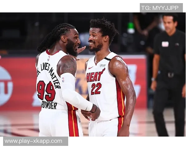 热火全队齐发力半场9人得分5人上双展现团队实力